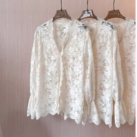 ao sơ mi ren bông tay dài siêu đẹp Hàng cao cấp Ren siêu đẹp Giá 290k, dễ phối đồ với quần và chân váy
