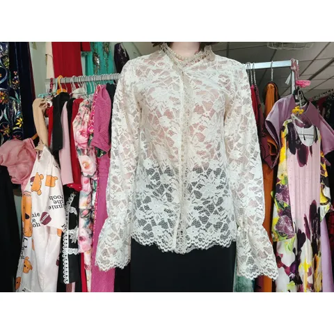ao sơ mi ren bông tay dài siêu đẹp Hàng cao cấp Ren siêu đẹp Giá 290k, dễ phối đồ với quần và chân váy