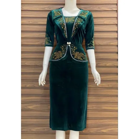 ĐẦM NHUNG vest TRUNG NIÊN CAO CẤP  Hàng có sẵn giao ngay Chất liệu nhung  Giá 390k ( shop khác đang bán gần 6xx)