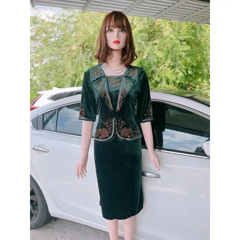 ĐẦM NHUNG vest TRUNG NIÊN CAO CẤP  Hàng có sẵn giao ngay Chất liệu nhung  Giá 390k ( shop khác đang bán gần 6xx)