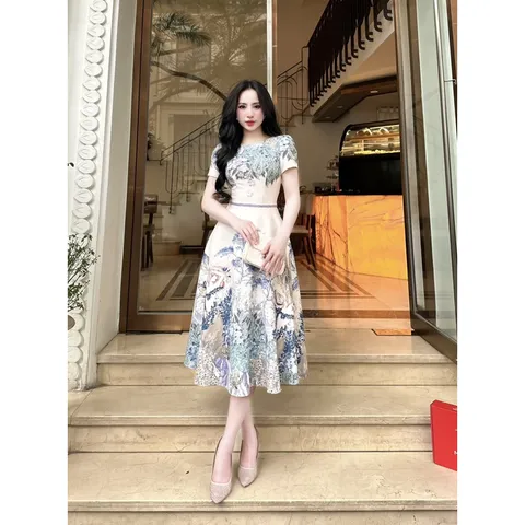 Đầm họa tiết cao cấp , chất liệu chéo mịn trẻ trung sang trọng Giá 390k Hàng siêu đẹp Đủ size SML