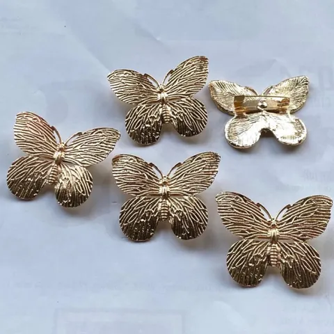 Cài áo bướm vàng + ghim cài áo + tag cài Ghim cài áo hình bướm hồ điệp kẻ vân sần chất liệu đồng bền đẹp Hàng có sẵn