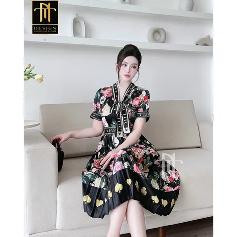 Đầm lụa siêu đẹp  Giá 450k Hàng có sẵn giao ngay Chất liệu lụa siêu đẹp, nhẹ, không nhăn, không rút, mềm mát