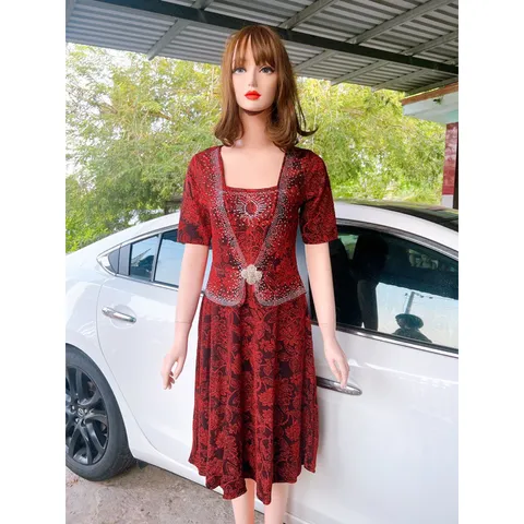 Đầm trung niên đi tiệc thun kim sa dáng vest che bụng bigsize 80kg, Đầm trung niên cho mẹ dự tiệc size lớn Giá 390k