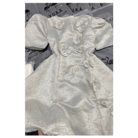 Đầm tapta đính hoa như hình Giá 350k Hàng có sẵn giao ngay Hàng đường may đẹp, kỹ, đúng mô tả.  100% sử dụng hình ảnh th