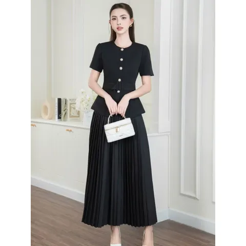 Set áo + chân váy Màu đen Hàng cao cấp Giá 390k/ cả set Size SM mặc đẹp