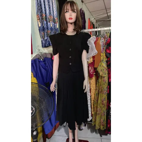Set áo + chân váy Màu đen Hàng cao cấp Giá 390k/ cả set Size SM mặc đẹp