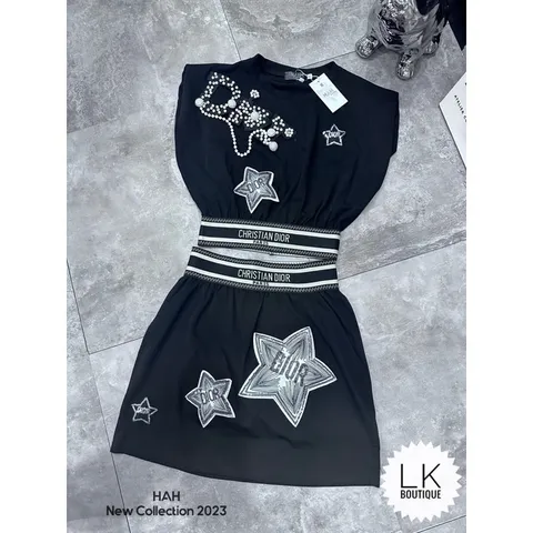 Set áo đính kết va chân váy kèm lót quần Màu trắng và đen Hàng có sẵn giao ngay S Giá 390k/ cả set Hàng cao cấp
