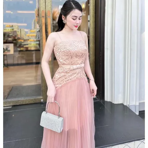 Váy hai dây ren phối lưới dập ly Giá 450k Hàng có sẵn giao ngay L Maù hồng phấn Chất liệu ren cao cấp Hàng chính chủ
