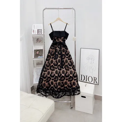 VÁY REN HOA VINTAGE CỘT EO DÂY PHỐI DÂY KÉP  Giá 420k Hàng có sẵn giao ngay Hàng ren cao cấp