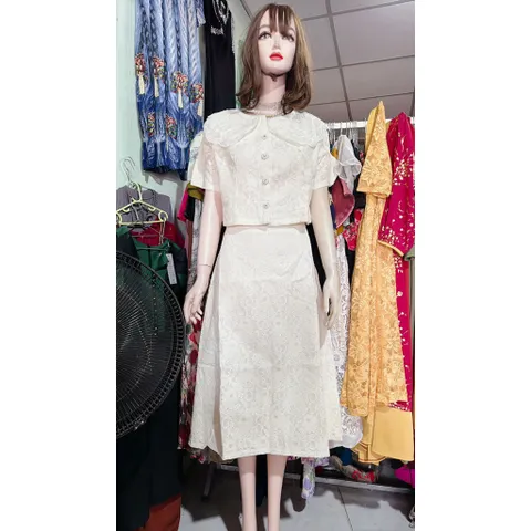 Set ren siêu đẹp, cúc ngọc chân váy xòe ren cao cấp  Hàng có sẵn giao ngay L Size SML mặc đẹp Giá 490k/ cả set