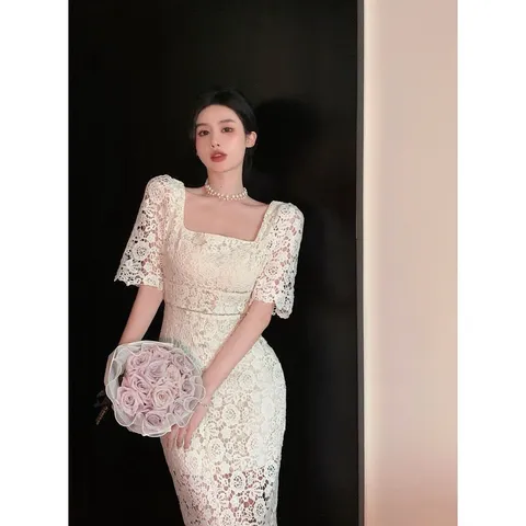 Đầm ren cao cấp - Vải Ren có lớp lót bên trong nên mặc không sợ bị ngứa nha - Vào các shop lớn thì em váy tiệc nào