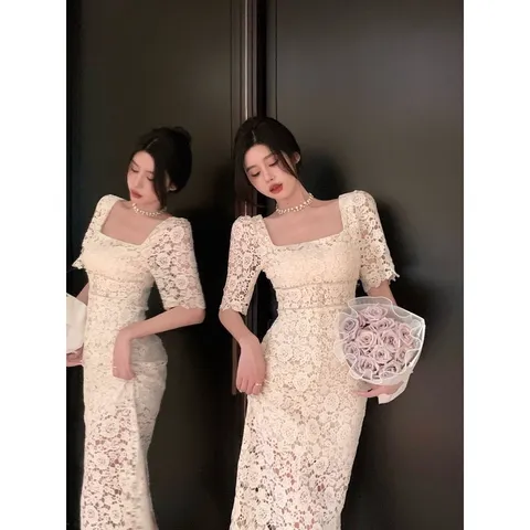 Đầm ren cao cấp - Vải Ren có lớp lót bên trong nên mặc không sợ bị ngứa nha - Vào các shop lớn thì em váy tiệc nào