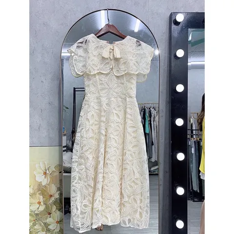 Đầm ren như hình Có size XL , L ,… Giá 390k Hàng có sẵn giao ngay Hàng đường may đẹp, kỹ, đúng mô tả.