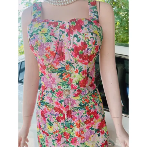 Set thô hoa áo 2s cúp ngực mix chân váy dài dáng A. Lên phom siêu xinh dễ mặc. Hàng 2 lớp màu nổi nét Size sml Xanh- hồg