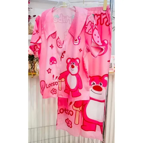 Set bộ chất liệu lụa xước cao cấp Giá 230k Hàng có sẵn giao ngay Có size M và size XL