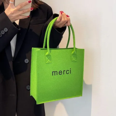 Túi xanh mecri Giá 90k size to ạ 💚ạ màu sắc có thể thay đổi tuỳ thuộc bị hiển thị 💚 ai đồ đó