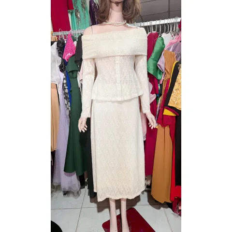 Set áo ren trắng tay dài đóng nút mix chân váy ren xòe nhẹ cực xinh cho các nàng Hàng có sẵn giao ngay S