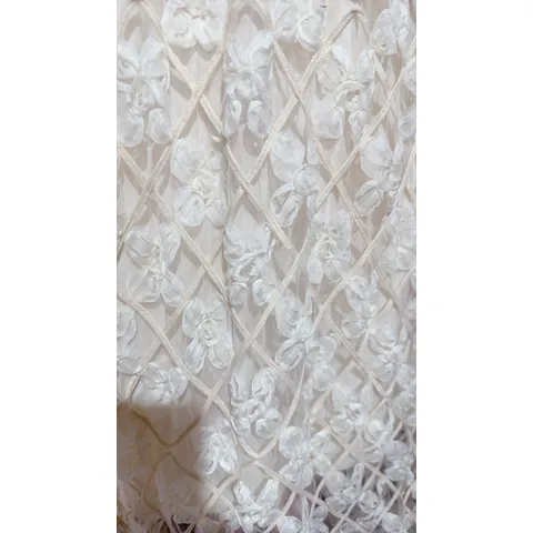 ĐẦM MIDI NUDE REN XÔ HOA DÂY CHÉO CỔ Giá 390k Hang có sẵn giao ngay Màu kem Eo dưới 68cm mặc đẹp