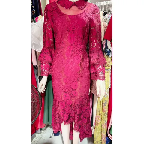 Đầm ren cao cấp Đúp lót 2 lớp Hàng có sẵn giao ngay Giá 290k Eo dưới 72cm mặc đẹp Màu đỏ đô