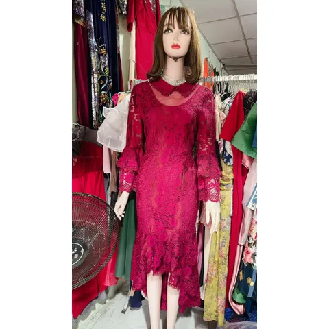 Đầm ren cao cấp Đúp lót 2 lớp Hàng có sẵn giao ngay Giá 290k Eo dưới 72cm mặc đẹp Màu đỏ đô
