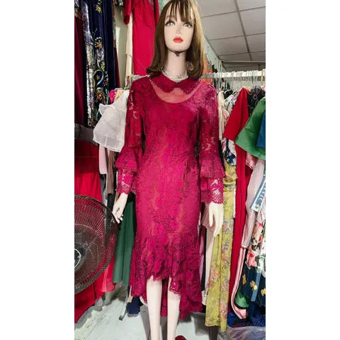 Đầm ren cao cấp Đúp lót 2 lớp Hàng có sẵn giao ngay Giá 290k Eo dưới 72cm mặc đẹp Màu đỏ đô