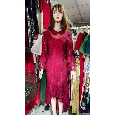 Đầm ren cao cấp Đúp lót 2 lớp Hàng có sẵn giao ngay Giá 290k Eo dưới 72cm mặc đẹp Màu đỏ đô