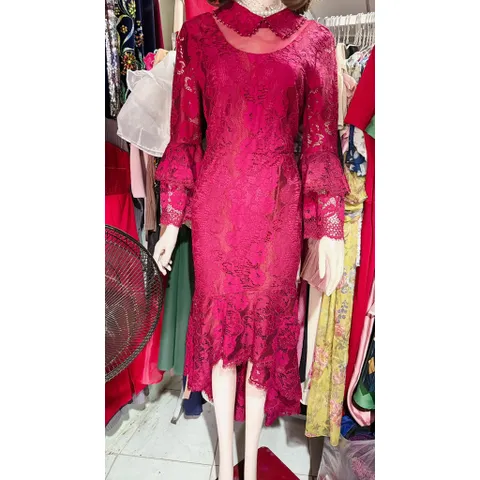 Đầm ren cao cấp Đúp lót 2 lớp Hàng có sẵn giao ngay Giá 290k Eo dưới 72cm mặc đẹp Màu đỏ đô