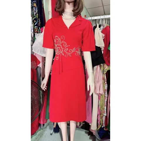 ĐẦM ĐÍNH kết ĐÁ SANG TRỌNG  Hàng có sẵn giao ngay Giá 420k Đủ size SMLXL Màu đỏ , đính kết tay thủ công tỉ mỉ