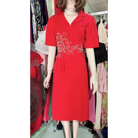 ĐẦM ĐÍNH kết ĐÁ SANG TRỌNG  Hàng có sẵn giao ngay Giá 420k Đủ size SMLXL Màu đỏ , đính kết tay thủ công tỉ mỉ