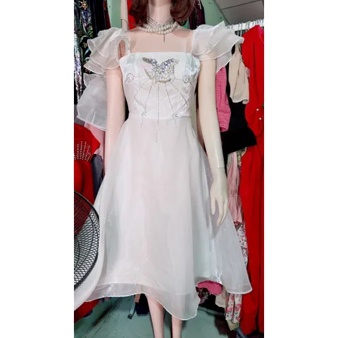 Đầm mày trắng đính kết tay thủ công tỉ mỉ Hàng có sẵn giao ngay S Size S , eo dứoi 68cm mặc đẹp Đúp lót 2 lớp Giá 390k