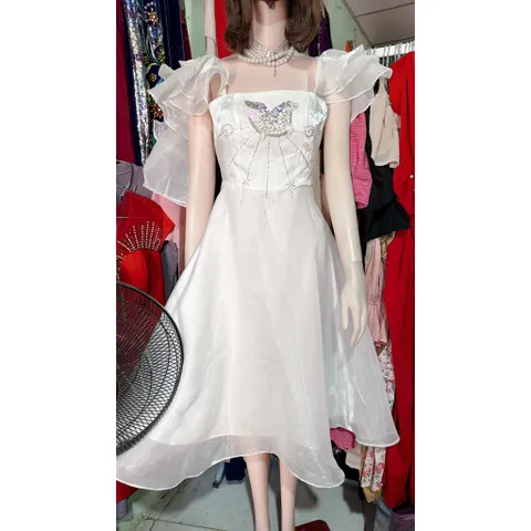 Đầm mày trắng đính kết tay thủ công tỉ mỉ Hàng có sẵn giao ngay S Size S , eo dứoi 68cm mặc đẹp Đúp lót 2 lớp Giá 390k