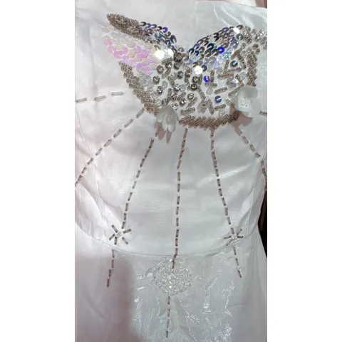 Đầm mày trắng đính kết tay thủ công tỉ mỉ Hàng có sẵn giao ngay S Size S , eo dứoi 68cm mặc đẹp Đúp lót 2 lớp Giá 390k