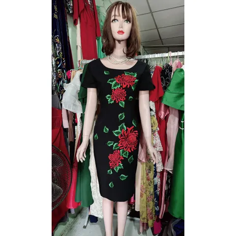 Đầm thêu hoa nổi, chất liệu tuyết mưa cao cấp, đúp lót 2 lớp Hàng có sẵn giao ngay L Đủ size SMLXL, eo dứoi 78cm mặc đẹp