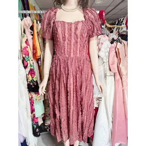 Đầm ren dáng dài Hàng có sẵn giao ngay Size SMLXL, eo dưới 84 cm mặc đẹp Có sẵn mút ngực, phía sau hở lưng nhẹ Giá 390k