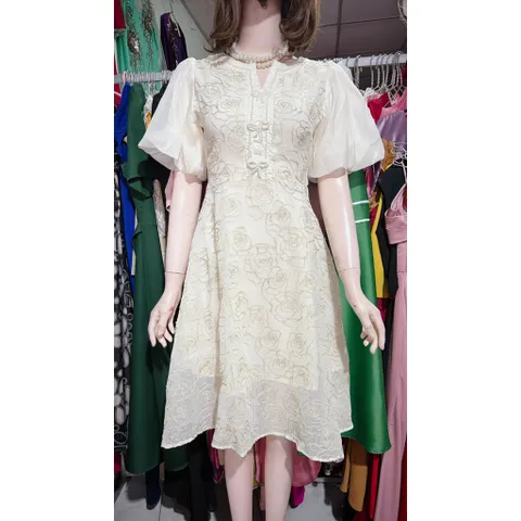 Đầm xoè voan thêu tay phồng siêu đẹp Hàng có sẵn giao ngay S, eo dưới 68cm Đúp lót 2 lớp, hàng chính chủ Thuy Venus
