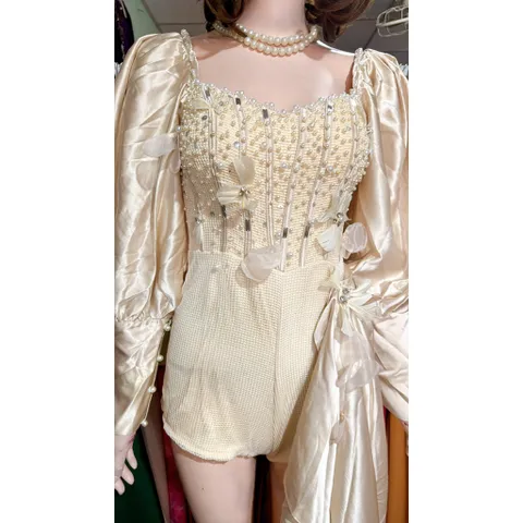 Jum đính kết siêu đẹp, hàng chính chủ siêu đẹp Eo dưới 70cm mặc đẹp Giá 290k Màu kem, có sẵn mút ngực
