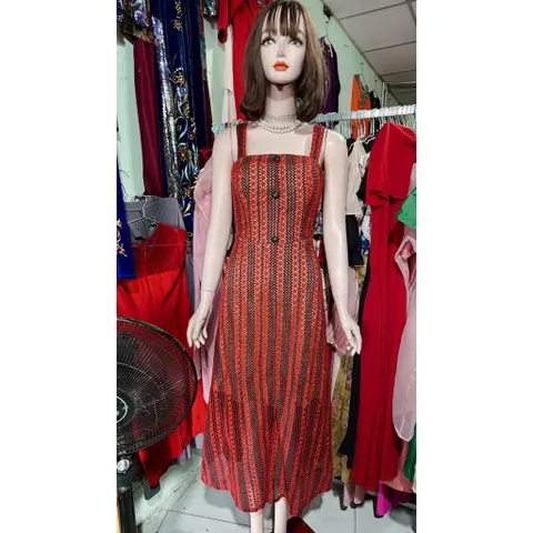 Đầm ren hoạ tiết siêu sang Có màu đỏ và màu đen Hàng có sẵn giao ngay L Giá 390k  Có sẵn mút ngực, chất liệu ren