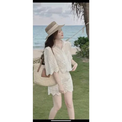 SÉT SHORT REN eo bo chun co giãn dễ mặc+ PHỐI CỔ SƠ MI CAO CẤP, quần có 2 túi Màu trắng Hàng có sẵn giao ngay Giá 390k