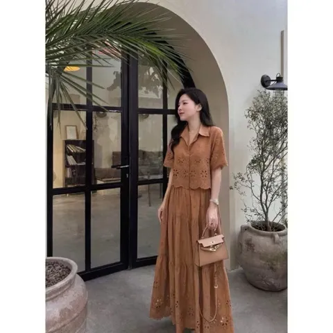 Set váy nữ thiết kế, set ren lỗ hoa nổi qc áo sơ mi tay ngắn phối chân váy xòe dài , màu trẻ trung cho nàng đi biển
