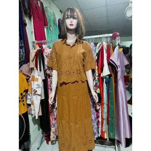 Set váy nữ thiết kế, set ren lỗ hoa nổi qc áo sơ mi tay ngắn phối chân váy xòe dài , màu trẻ trung cho nàng đi biển