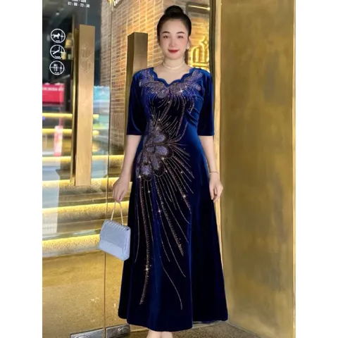 Đầm ép đá nhung Màu xanh coban Hàng có sẵn giao ngay Dưới 80kg mặc đẹp Chất liệu nhung co giãn dễ mặc Giá 390k