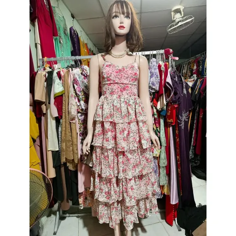 Đầm hoa 2 dây tầng đi biển, du lịch .... Size SML, có sẵn mút ngực Hàng có sẵn giao ngay L Đúp lót 2 lớp Giá 290k