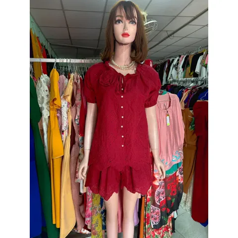 Sét ren thêu, tay ngắn ,màu  đỏ đô , gồm áo và quần short có bo chun co giãn dễ mặc Size SML Hàng có sẵn giao ngay M