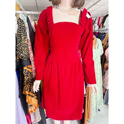 Đầm nhung tay dài cổ vuông Hàng có sẵn giao ngay L, eo dưới 80 cm mặc đẹp Đủ size SMLXL Chất liệu nhung Giá 290k