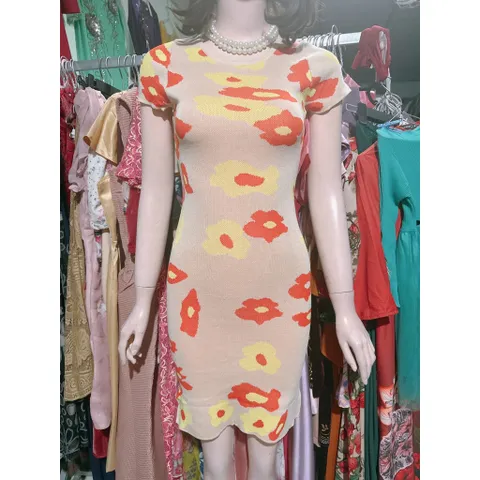 Đầm body len hoa siêu xinh (ảnh thật) Giá 250k Hàng có sẵn giao ngay chuyên hàng thiết kế