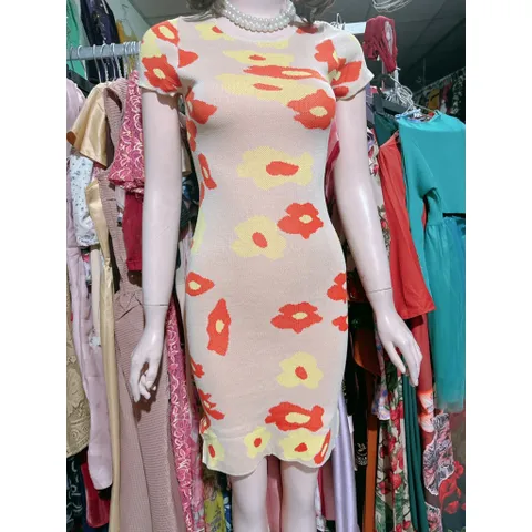 Đầm body len hoa siêu xinh (ảnh thật) Giá 250k Hàng có sẵn giao ngay chuyên hàng thiết kế