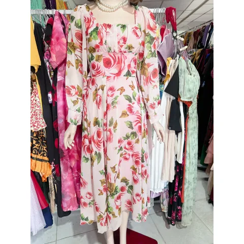 Đầm hoa Cổ vuông,tay dài  Hoa 3D Tơ Óng chiffon đúp lót 2 lớp Tinh Tế Haàng có sẵn giao ngay Phía sau bo chun co giãn