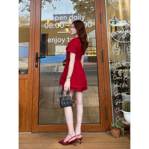 Set bộ thời trang nữ mặc đi chơi chất tuyết mưa , đính nút bọc giả cổ vest, tay ngắn quần lưng thun 1/2