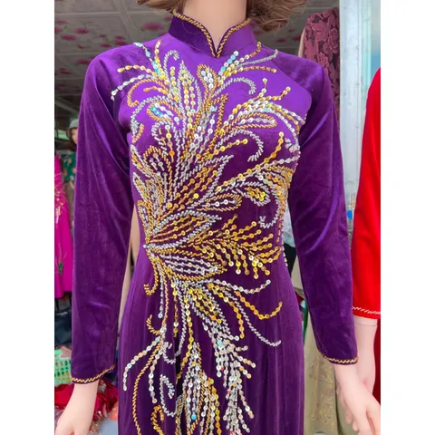 Áo daì đính kêt siêu đẹp Hàng chụp thật 100% Màu tím size M, màu đỏ size S Hàng siêu đẹp tỉ mỉ Giá 400k/ áo dài đính kết